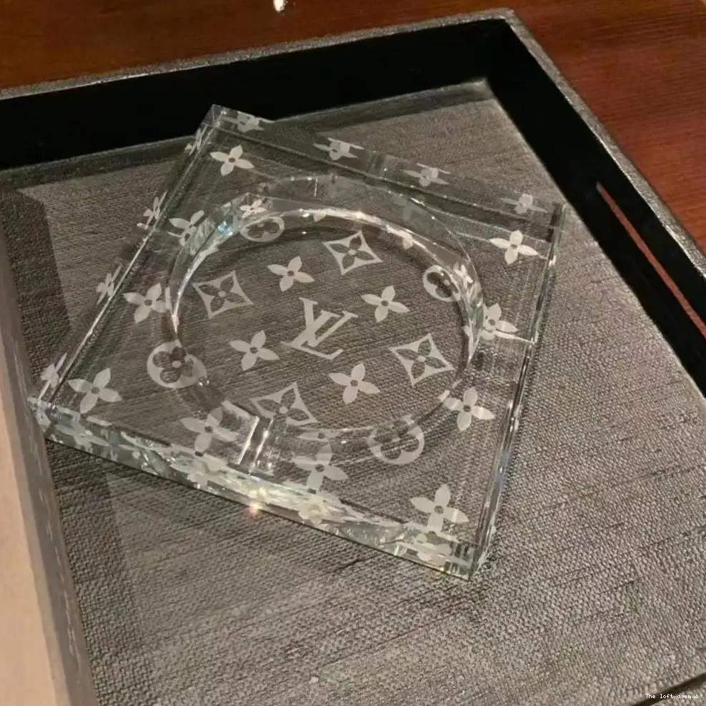 ASHTRAY LV CUSTOM 0702